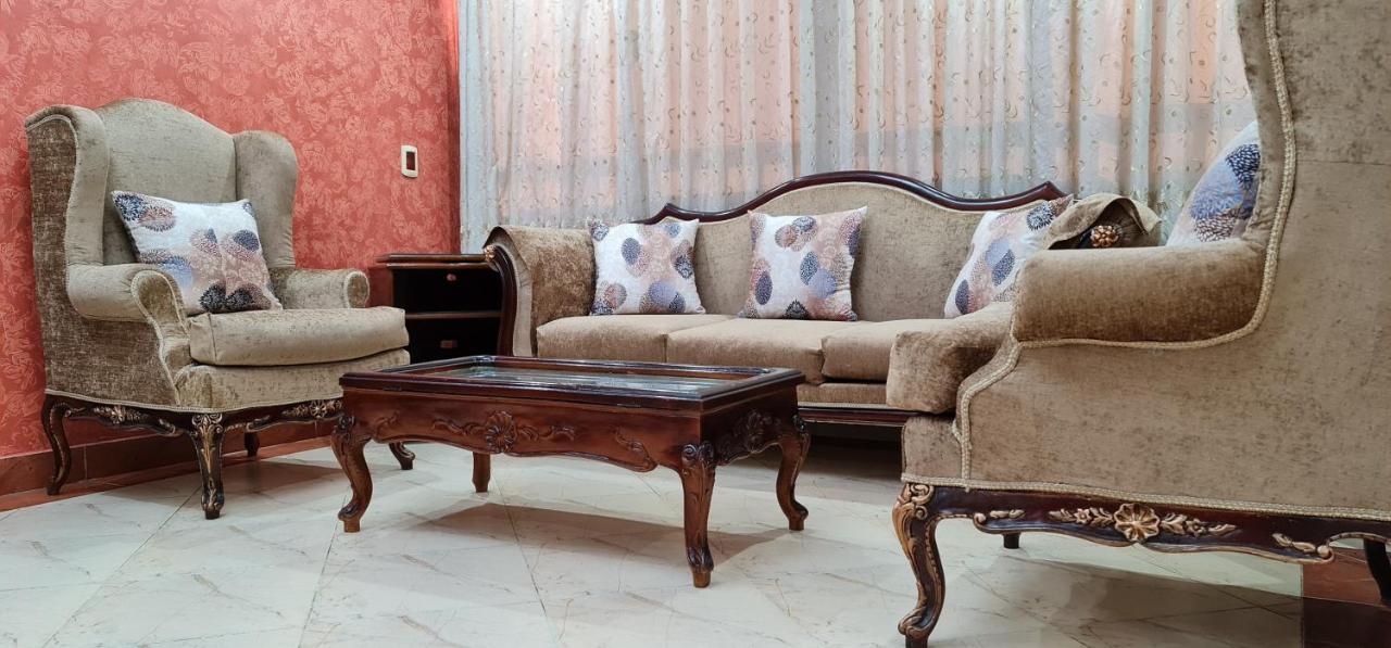 Comfy 3 Bedrooms Apartment In Cairo 96 Екстер'єр фото
