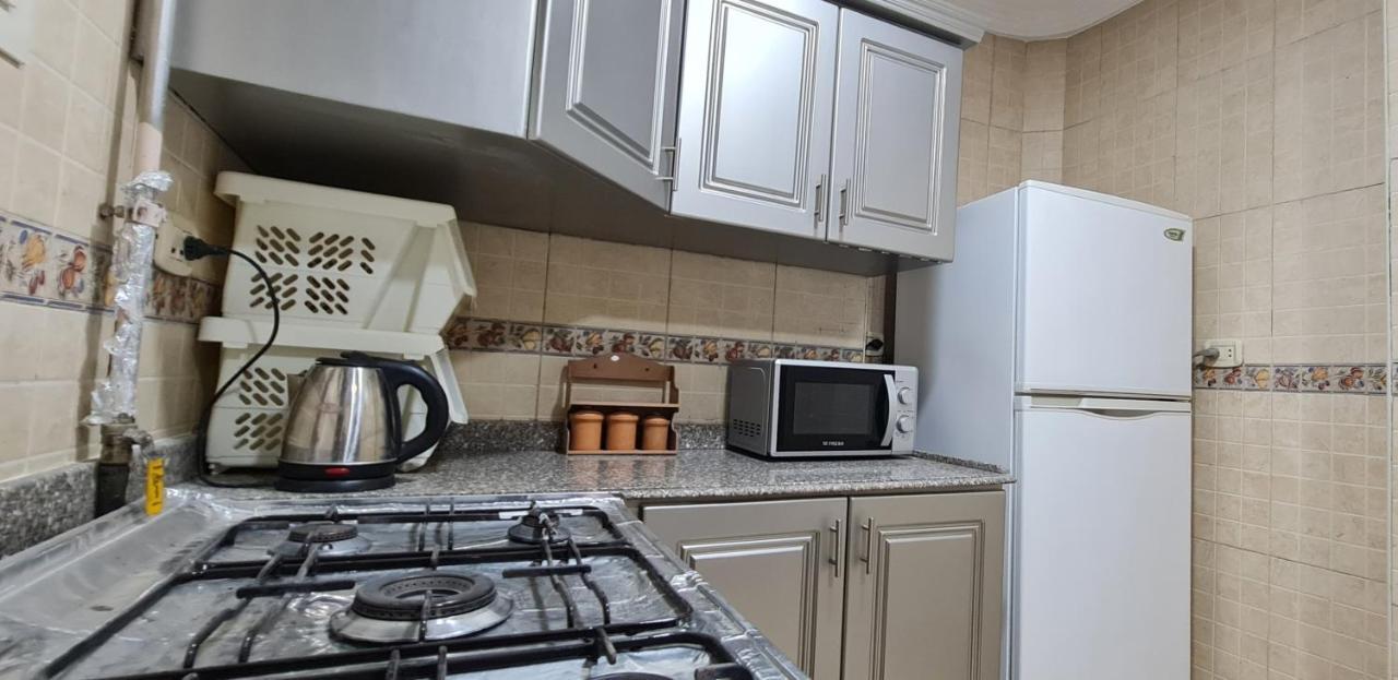 Comfy 3 Bedrooms Apartment In Cairo 96 Екстер'єр фото